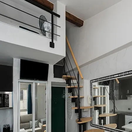 Pres Des Champs-elysees Apartment *
