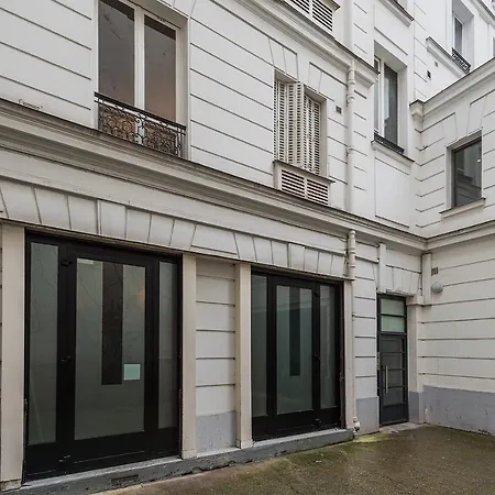 Pres Des Champs-elysees Παρίσι