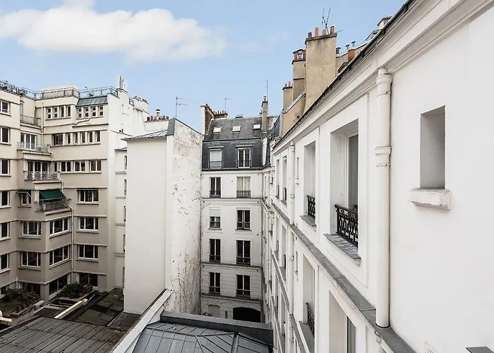 Pres Des Champs-elysees Апартаменты Париж